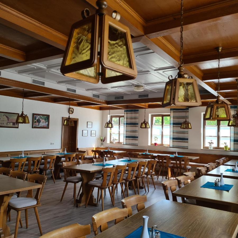 Gasthaus Schoellmann Feuchtwangen Esterno foto