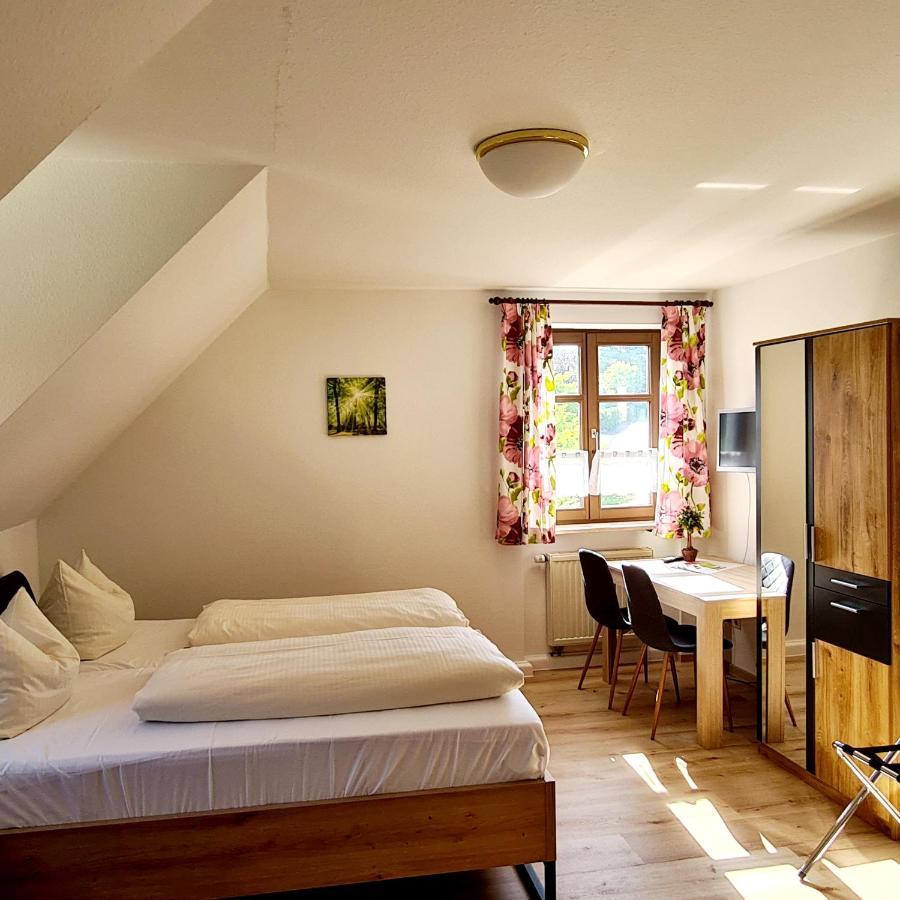 Gasthaus Schoellmann Feuchtwangen Esterno foto