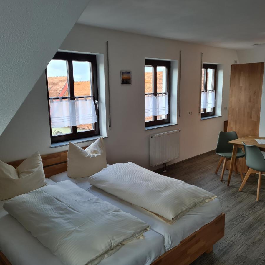 Gasthaus Schoellmann Feuchtwangen Esterno foto