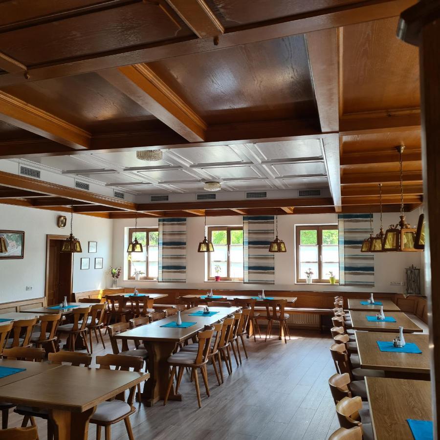 Gasthaus Schoellmann Feuchtwangen Esterno foto